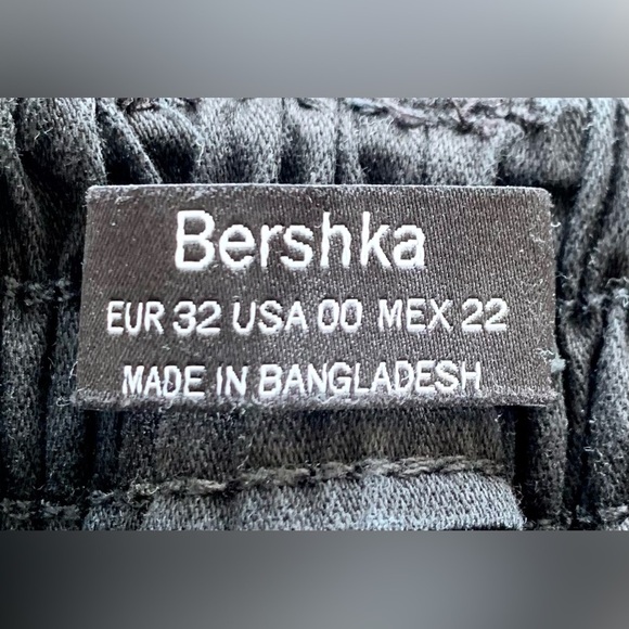 Bershka Black Cargo  Joggers - Picture 3 of 4
